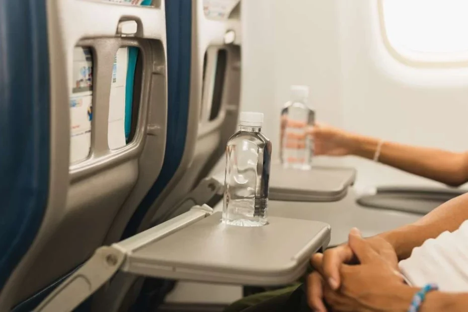 Prohibition of consuming personal alcohol on the plane